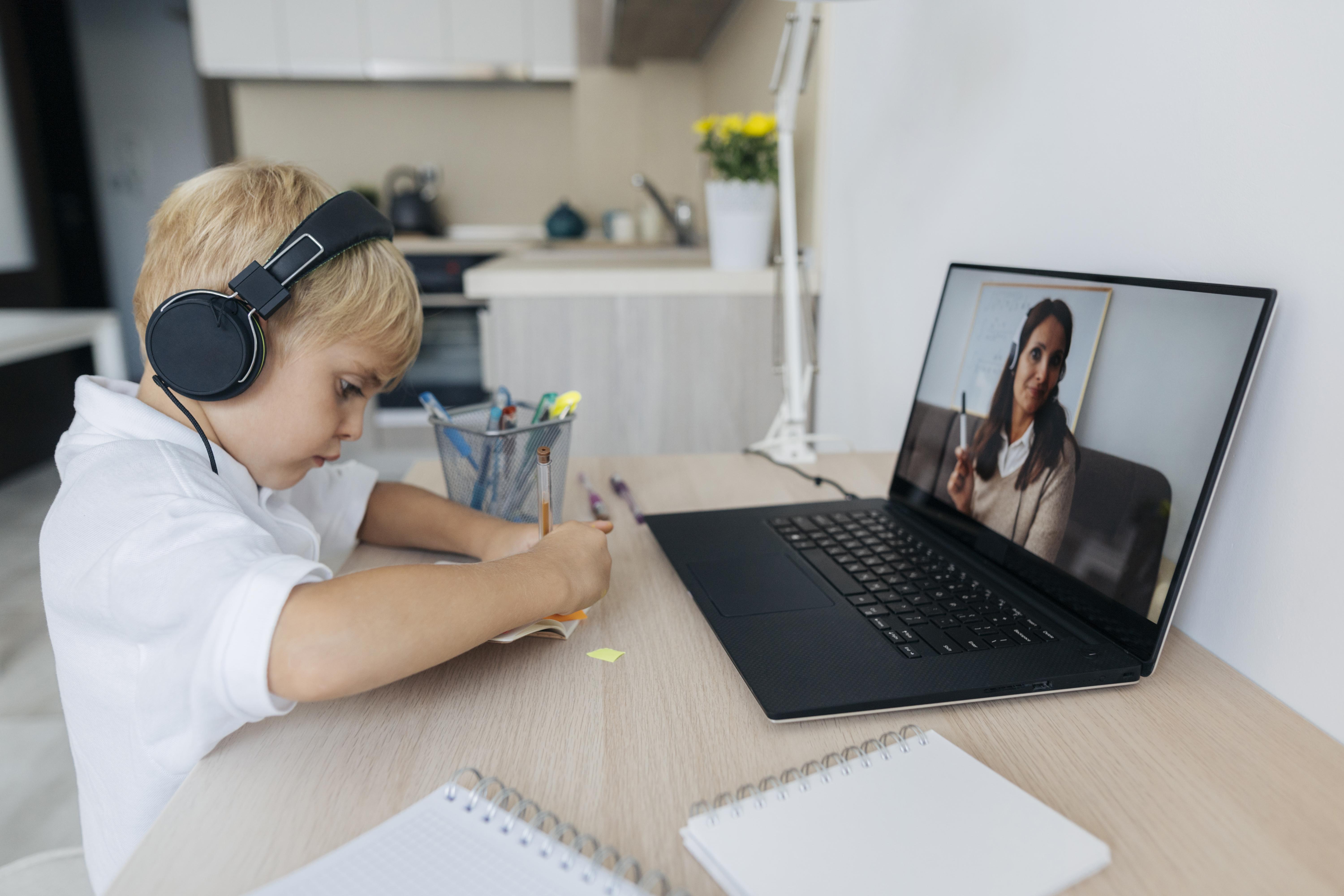 Online-Nachhilfe bei Mini-Lernkreis
